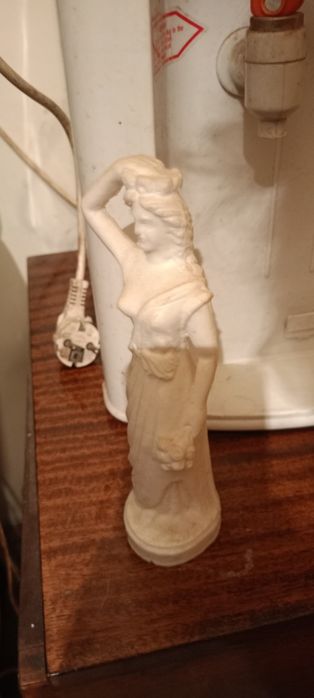 Различни колекционерски фигури и предмети от Чужбина- 15лв./брой.