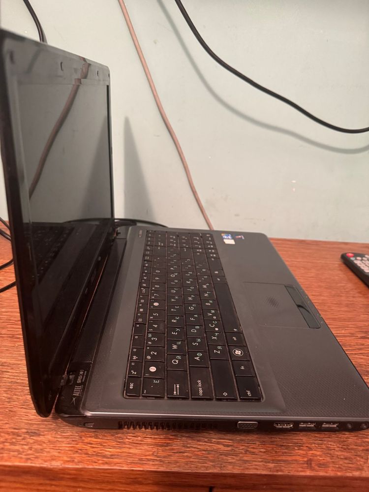 Ноутбук ASUS | Core i3 | Рабочий | Windows 10 Pro