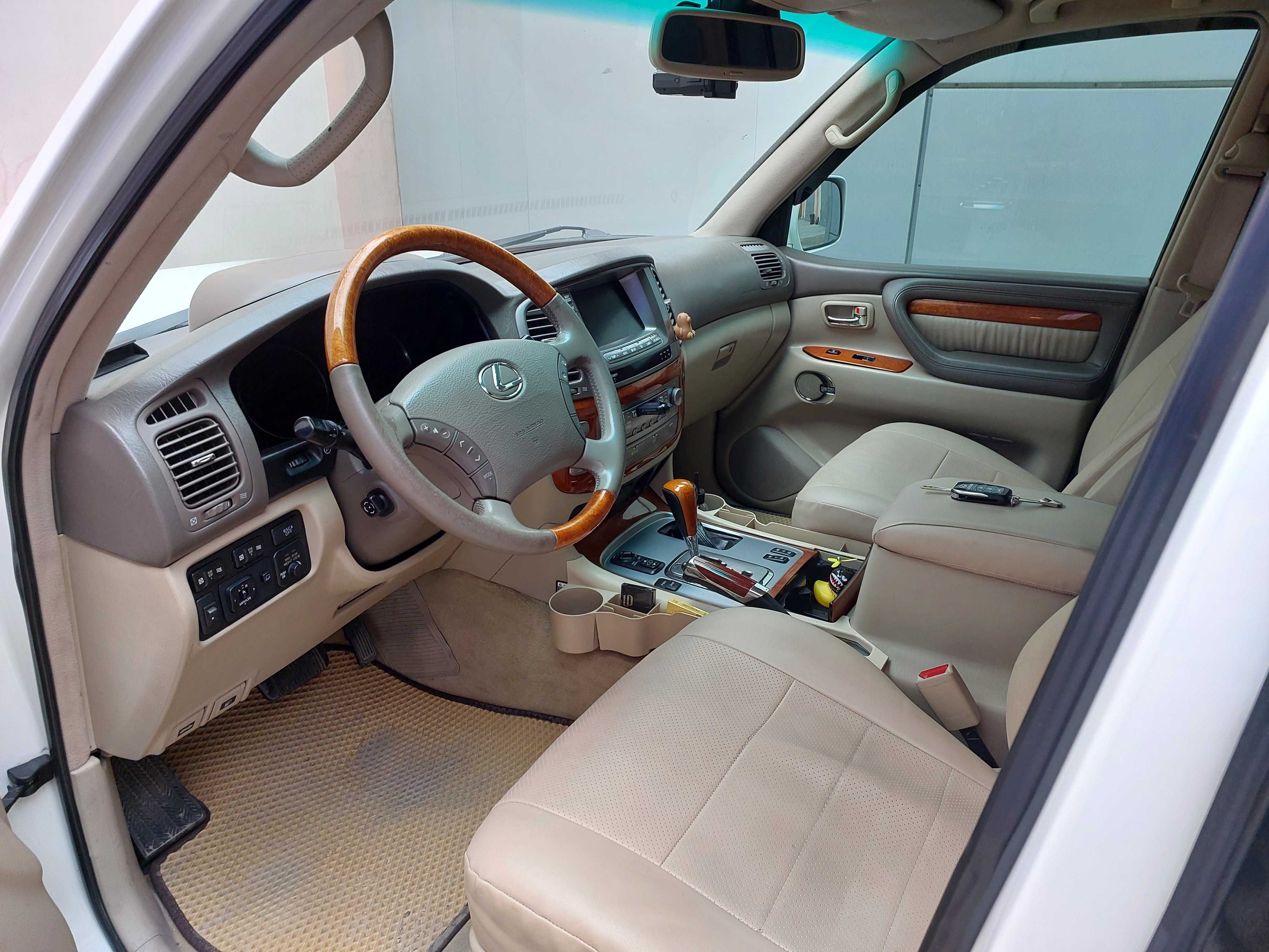 Lexus LX470, 2004