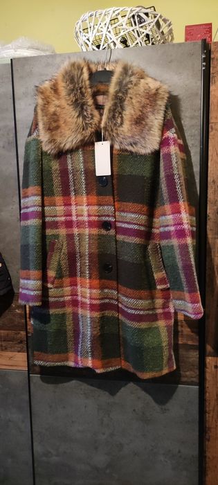 Дамско 3)4 палто с яка с косъм