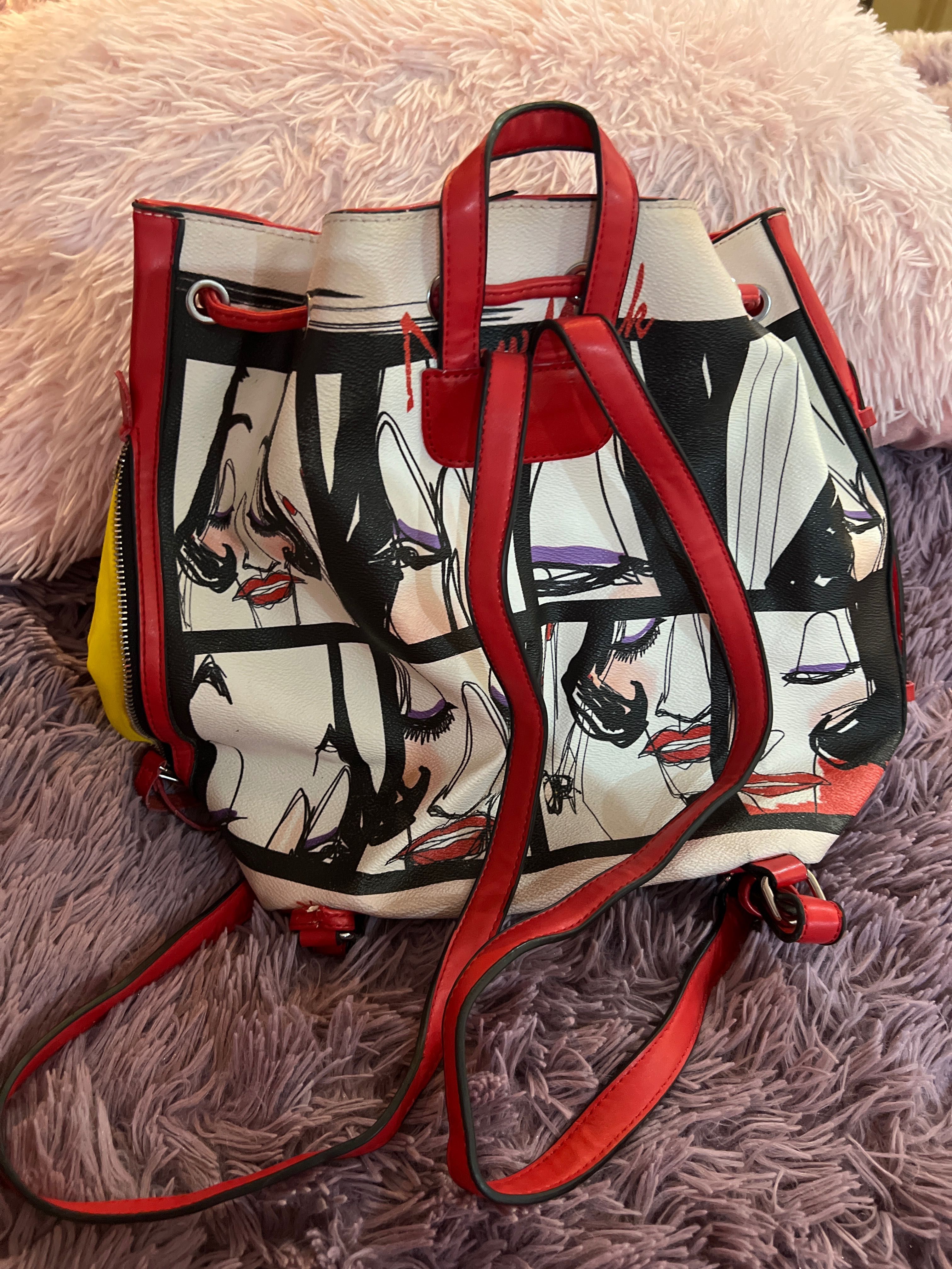 Дамска оригинална чанта Guess