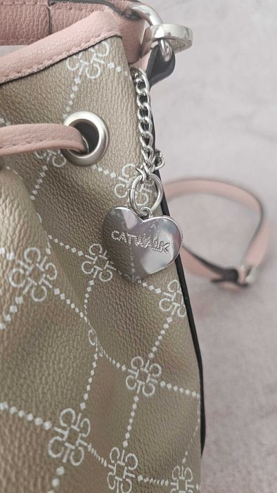 Geanta bucket Catwalk bej cu insertii roz