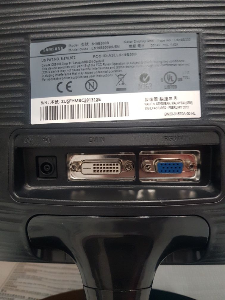 Monitor LED Samsung 18,5" Wide negru,