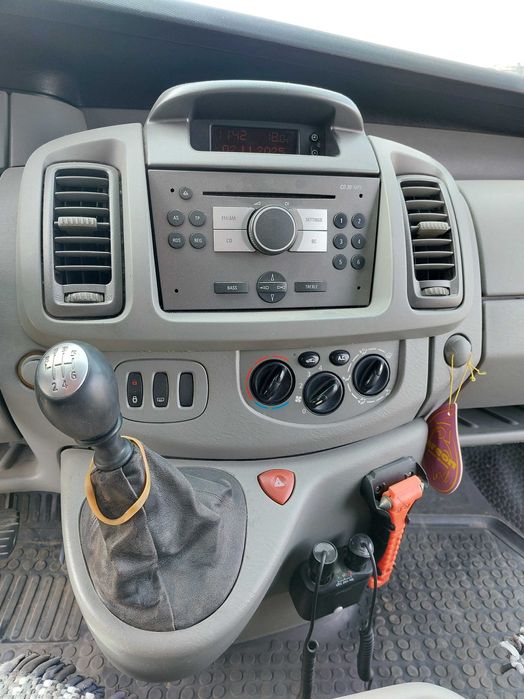 Opel Vivaro 5 locuri