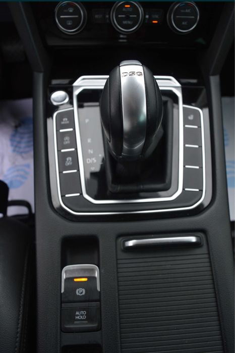 Volkswagen Passat // Carat Edition // 190 CP // Automat