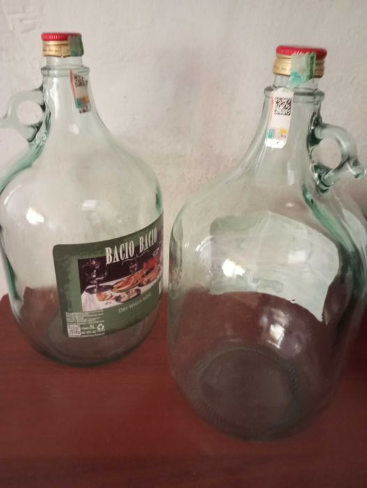 Бутылки 5 литров