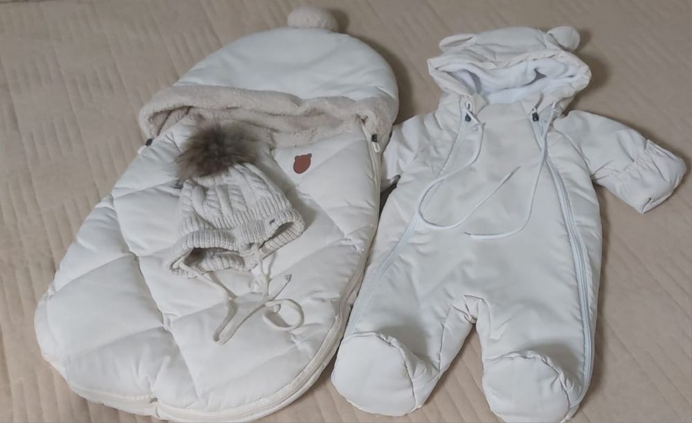 Комплект на выписку .Конверт. комбинезон. Шапка. Почти новое
