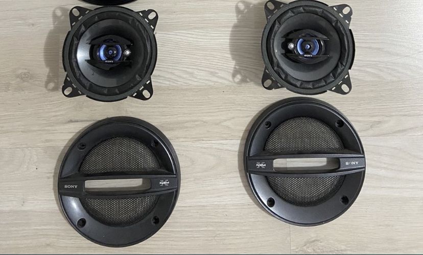 2 Boxe auto Sony 13cm 20 lei ambele -citeste anuntul-