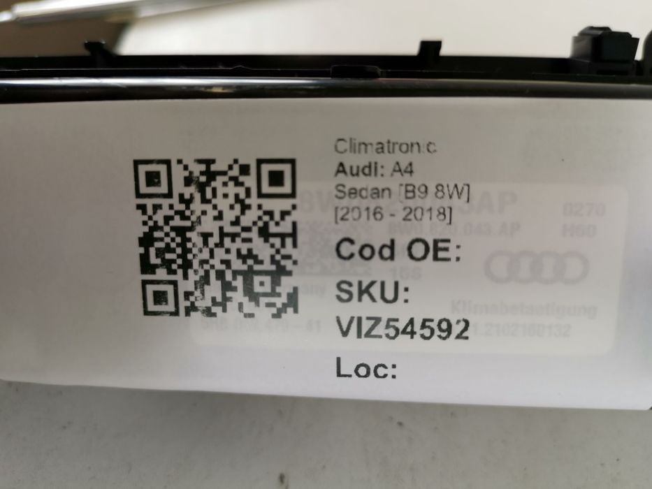 Ауди А4 Седан / Audi A4 Sedan Оригинален климатичен панел в добро съст