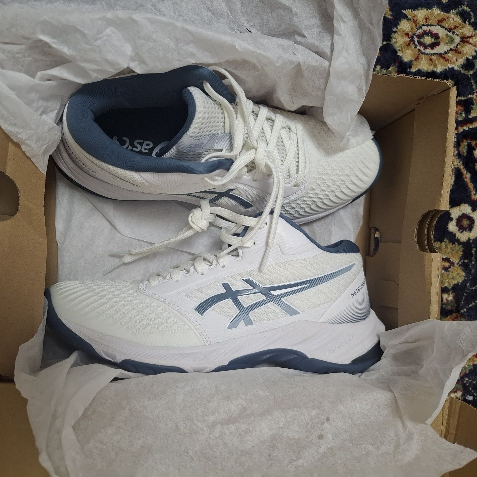 Кроссовки Asics Ballistic FF3 из США размер  US6, Eur 39,