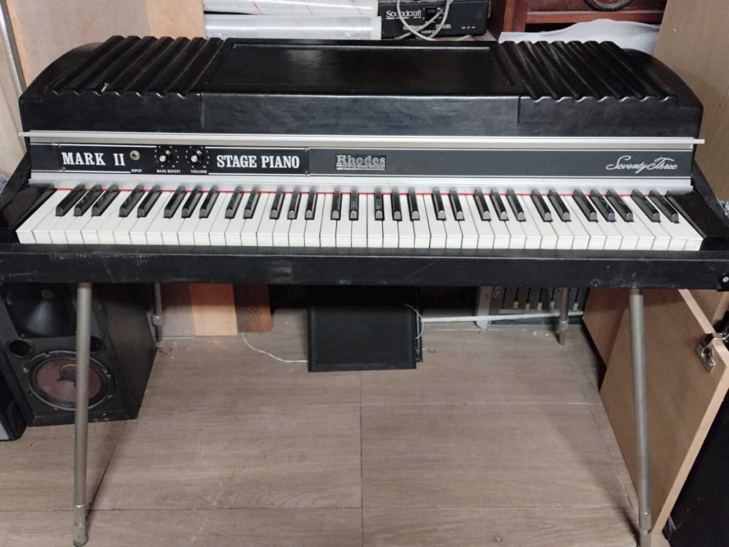 Продавам пиано FENDER RHODES MARK II 73 клавиша