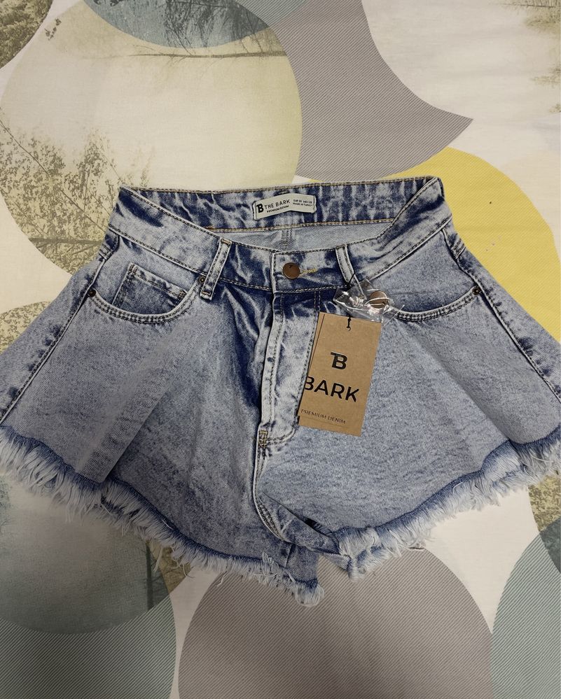 Къси панталонки Zara, Bershka, Bark