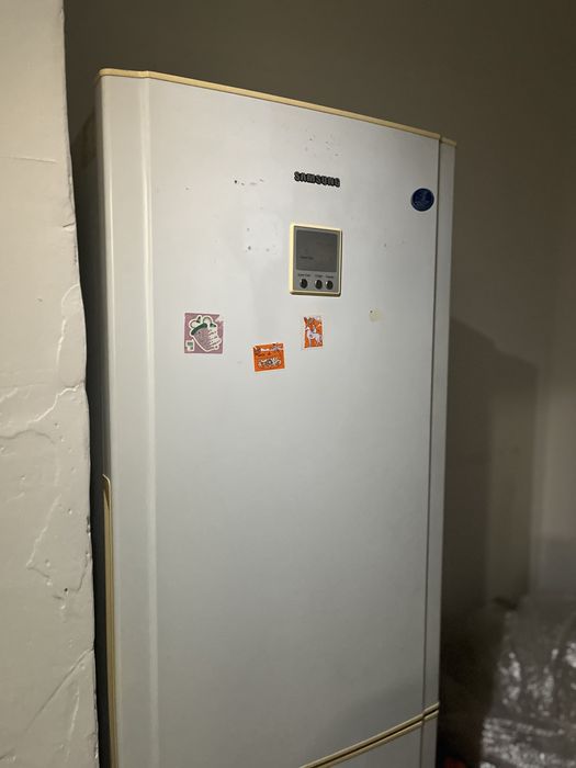 Продается холодильник