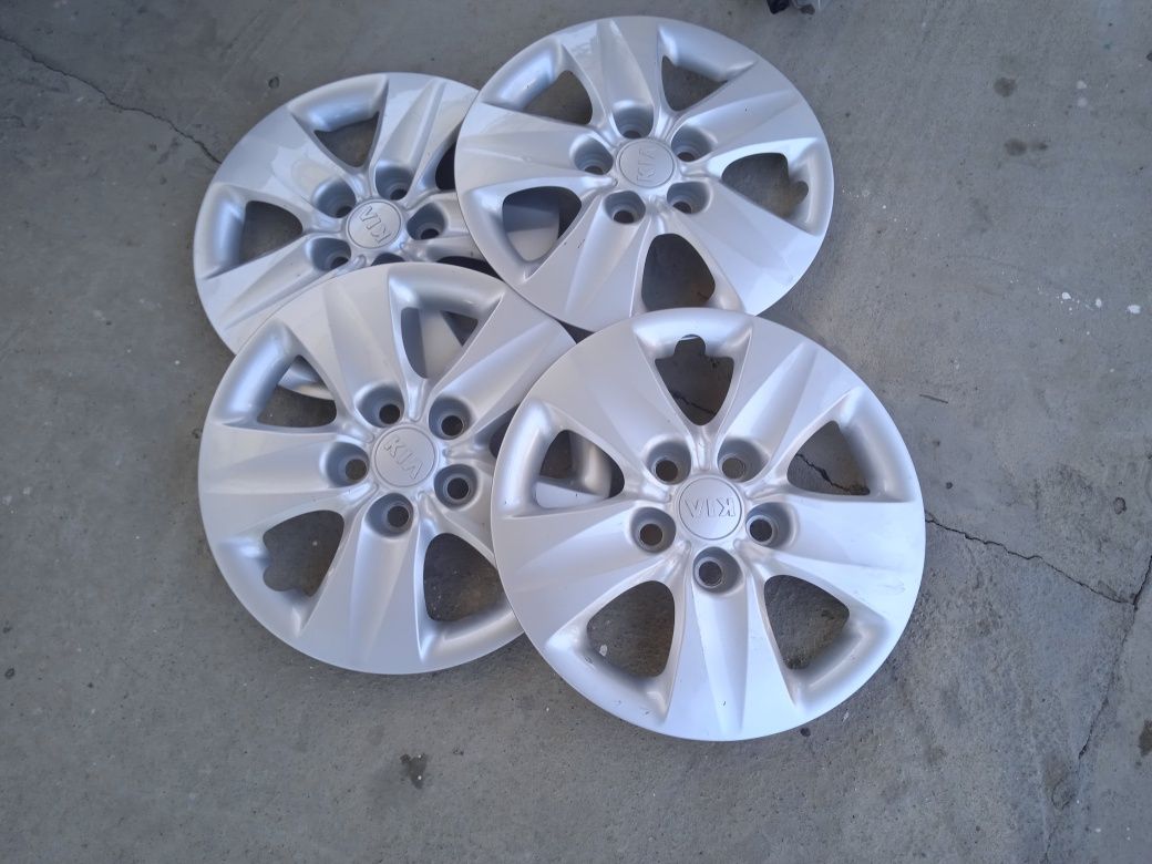 Продаётся колёса с дисками 185/65 R15, и подфарники kia sirata