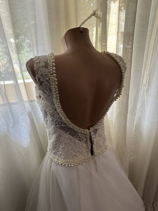 Vand rochie de mireasa