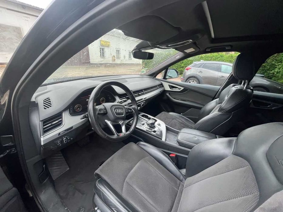 Audi Q7 3.0 TDI Quattro S-Line 7 locuri Bose Panoramic Webasto Carlig