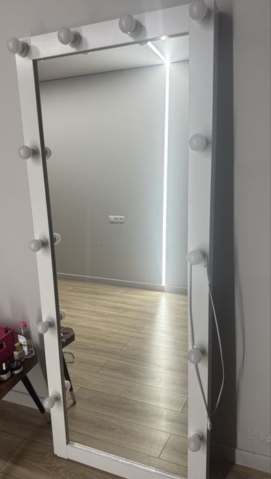 продам большое зеркало