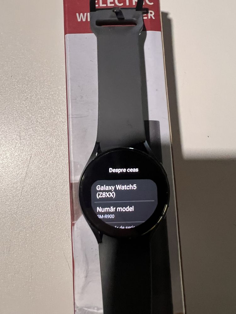 Galaxy watch 5  model  GM - R900