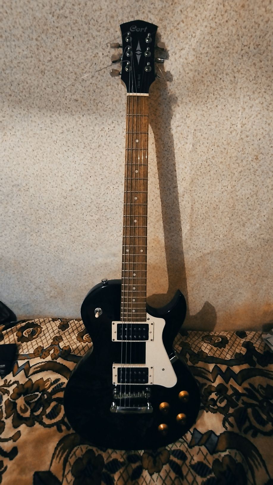 Электрогитара Les Paul cort cr100