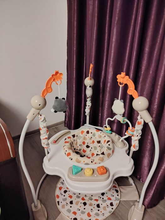 Jumper copii, scaun rotativ 360 grade, de la 6 luni