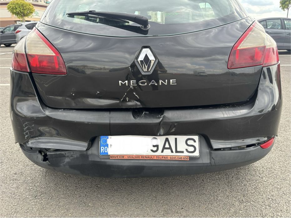 Renault Megane3 1,5 dci 107cp Usor Avariat / Lovit