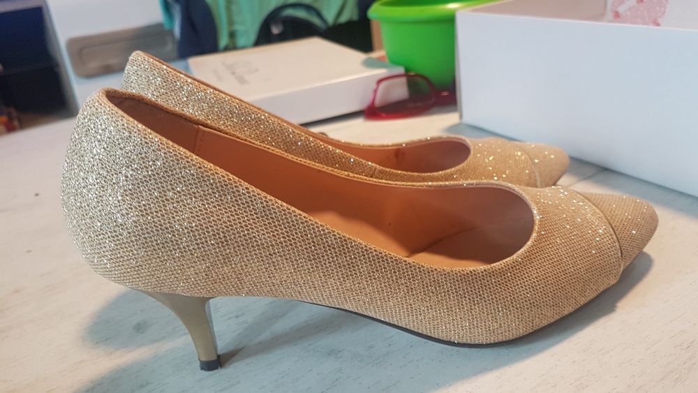 Reducere sandale piele 36,piele int/ext