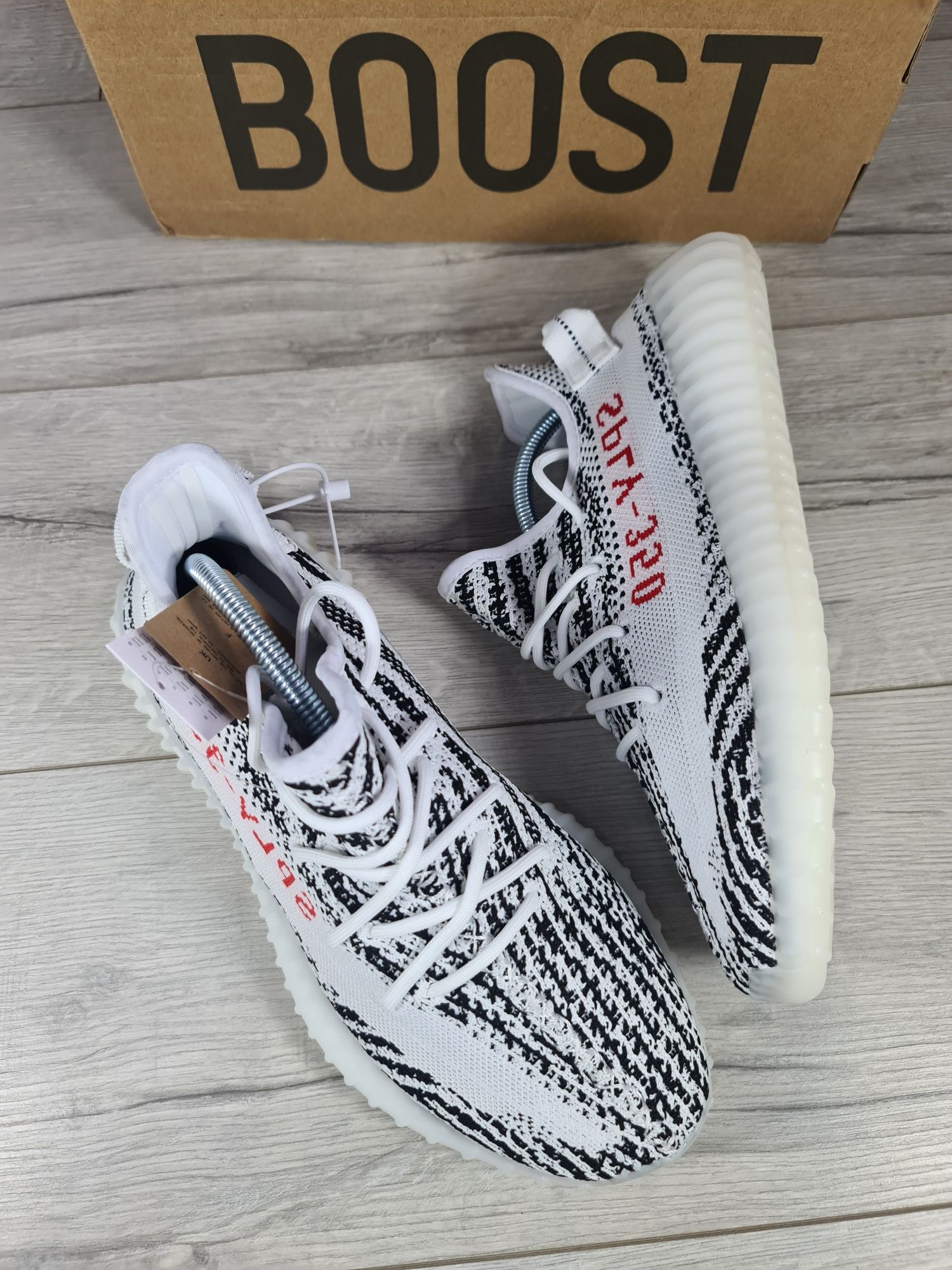 Adidas-Yeezy-Boost-350-Zebra-Transport-Gratuit-Breloc-LV+Parfum-Cadou