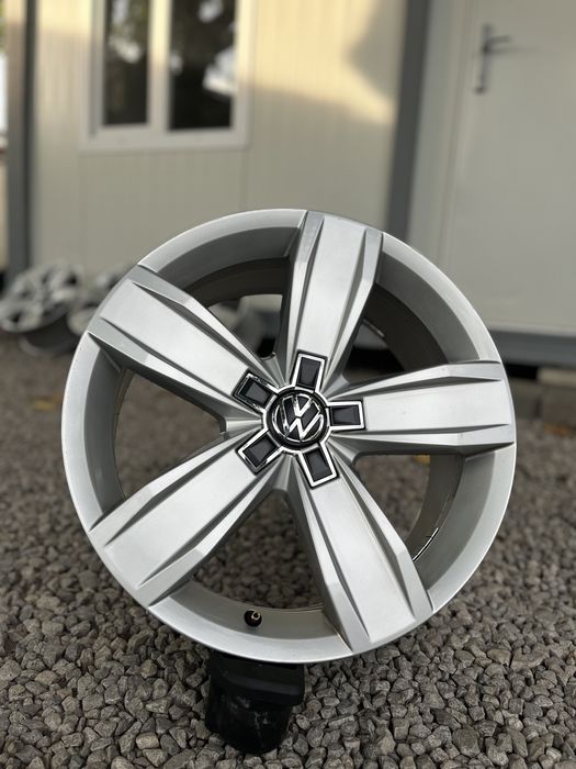 17'' Джанти Passat 8/8.5 5х112
