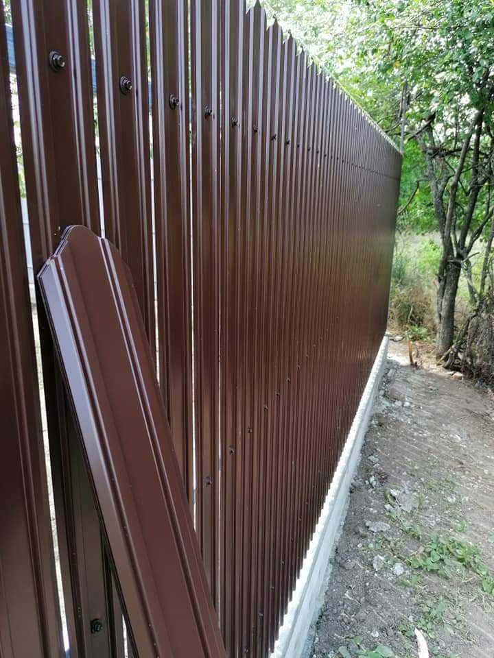 Garduri de diferite modele (jaluzele, sipca metalica, tabla plasa BCA)