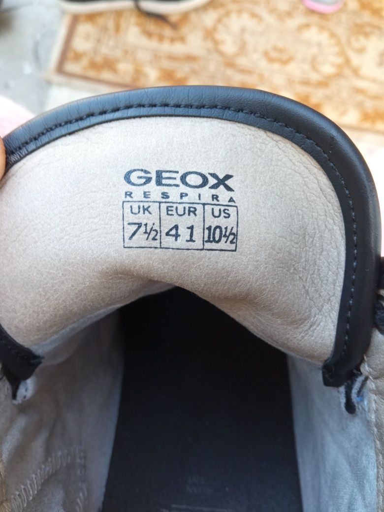 Боти от естествена кожа Geox