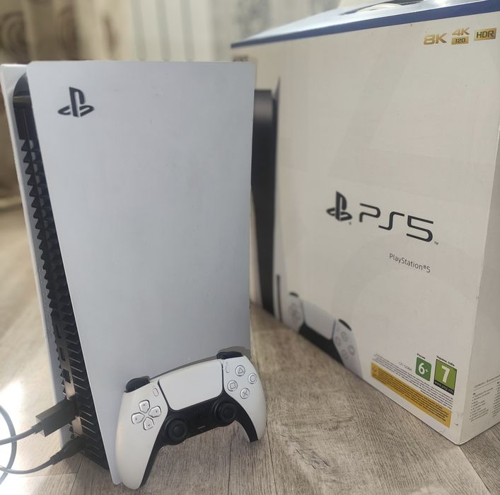 PlayStation 5 в отличном состоянии