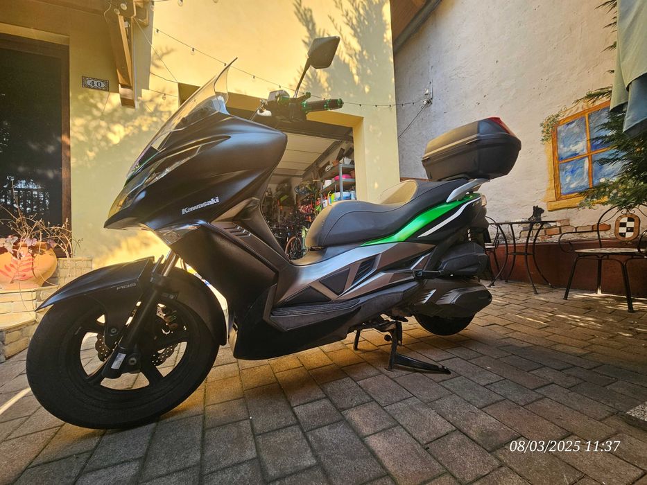 Kawasaki j300 scooter