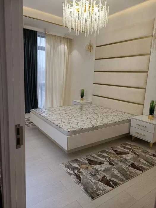 СДАЕТСЯ КВАРТИРА Шикарную 2х-ком квартиру на ор-р Дружба народов 119*