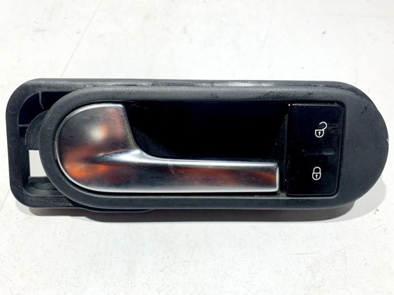 Maner usa interior stanga fata Volkswagen Golf 6 plus (2009-2014) 5M0837197