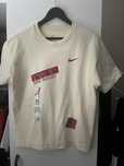 Тениска parisXnike colaboration limitet edition цвят:бежово с червено