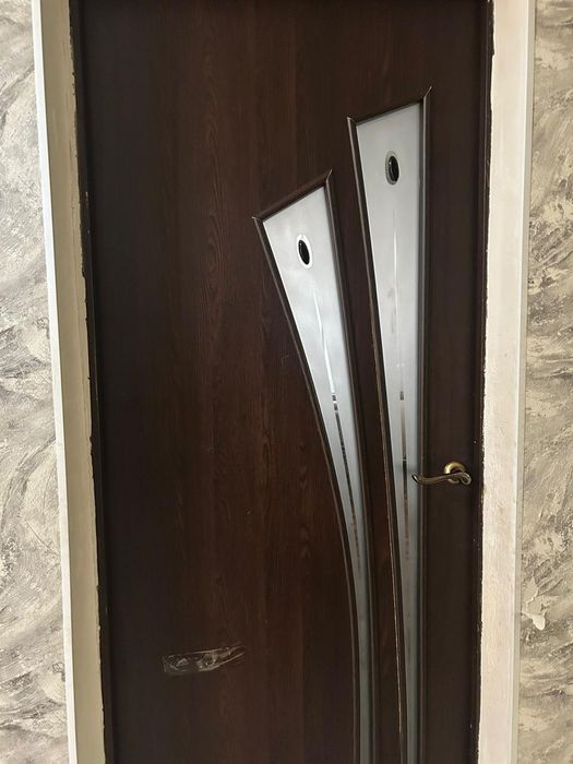 Продам межкомнатные двери б/у