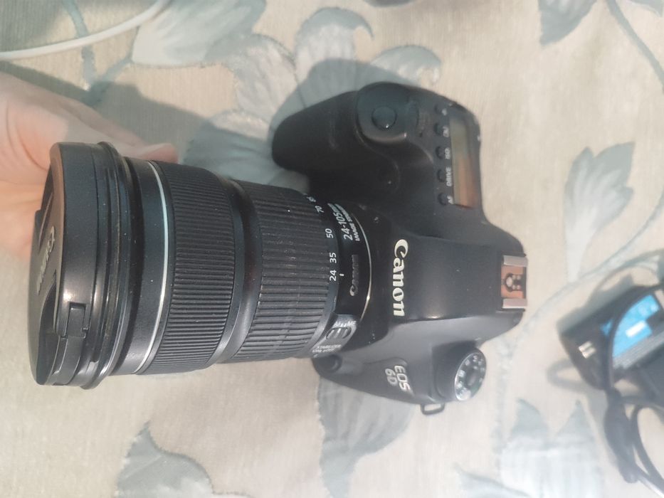 Продам canon 6d с китовым объективом в отличном состоянии