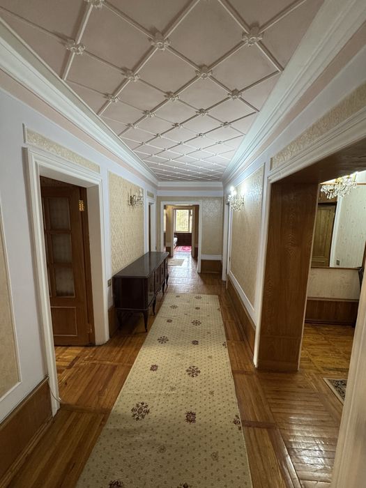 Сдается 5-ком. кв. возле наб. Анхор, ул. Ю. Раджаби, м. Космонавты