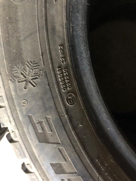 Зимние шины 215/ 55 R17 б/у triangle