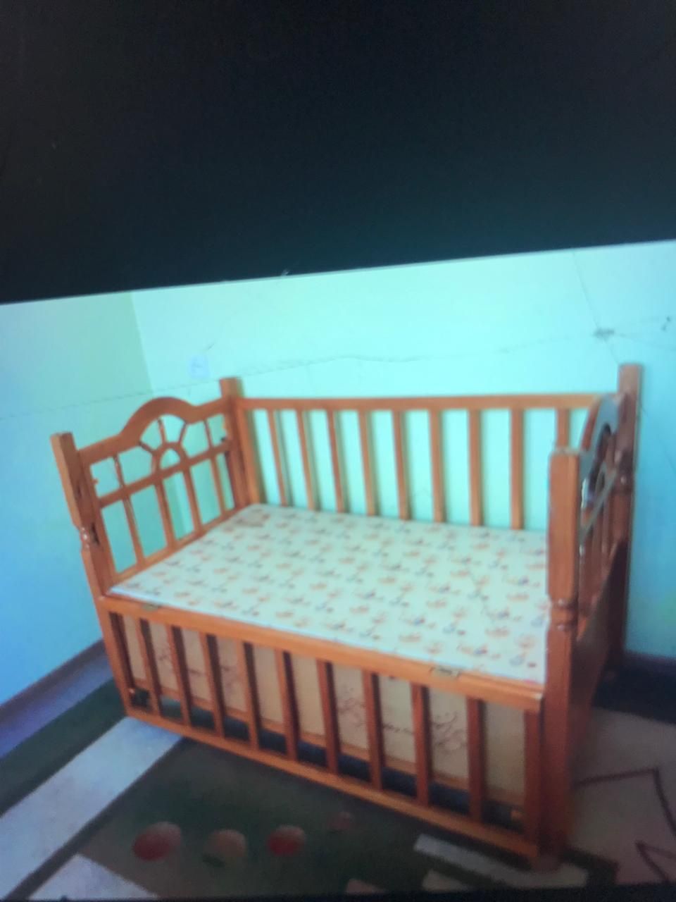 Детский кровать качество отличное.Сделон  из дерево