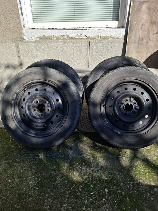 Метални джанти с гуми 16цола за нисан