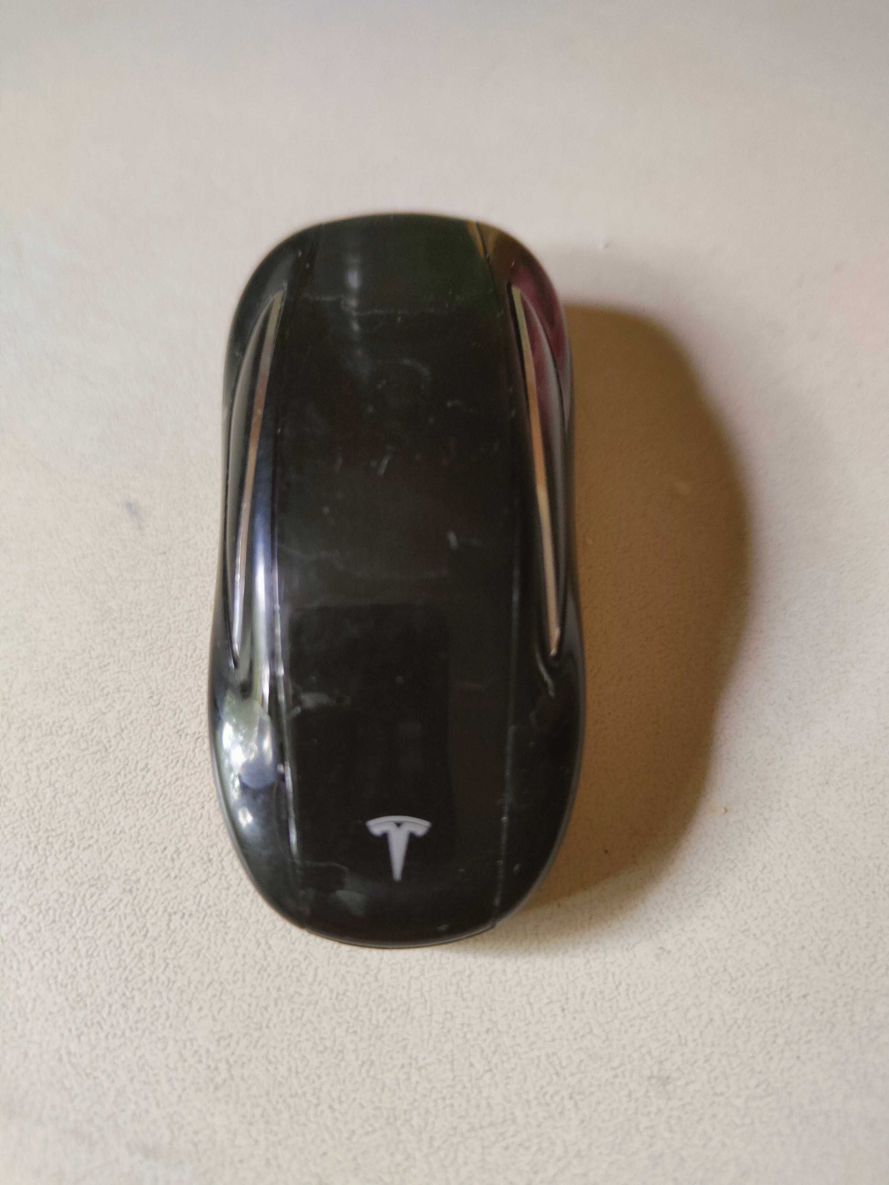 Tesla model X  Ключ