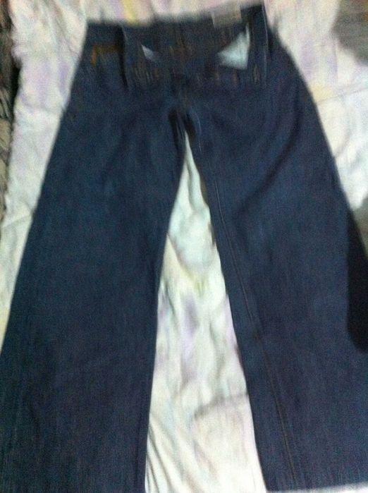 Jeans  de Colectie  GAS -- Banii merg la un baiat bolnav