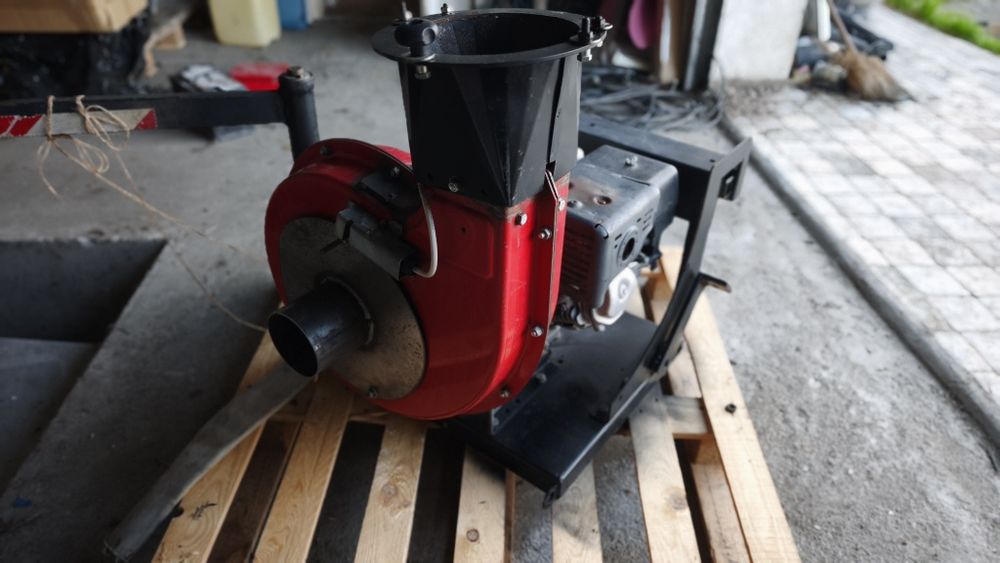 vand aspirator frunze sau vegetale ..profesional