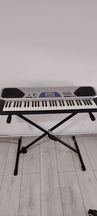 Orga casio cu stativ