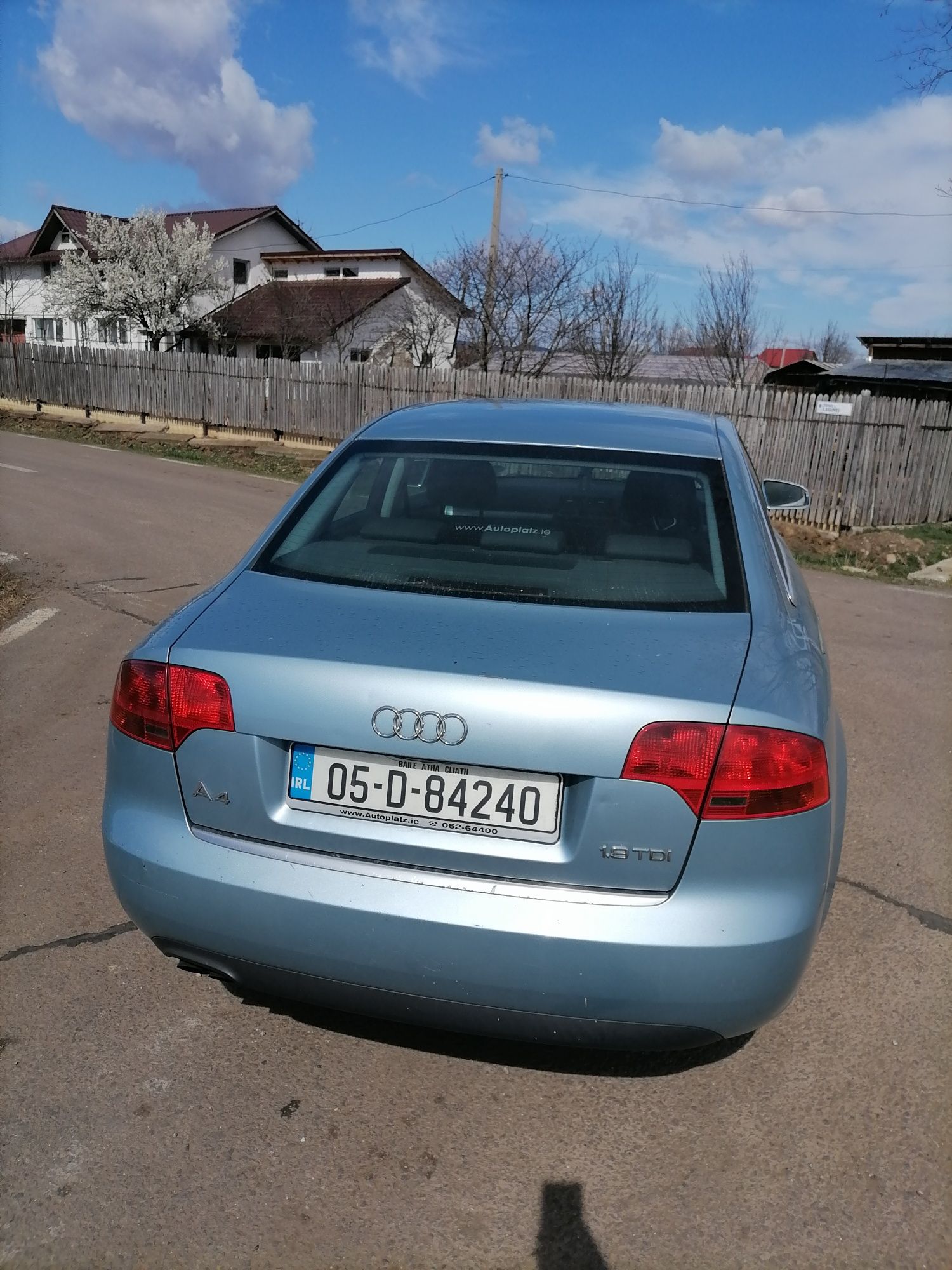 Dezmembrez Audi A4 B7 1.9 TDI BKE 116 CP