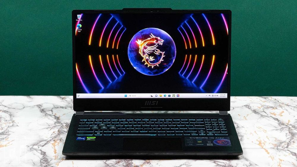 SIGILAT Ultra GAMING MSI Cyborg Intel i7 13620H 16GB RTX 4050 6GB Gara
