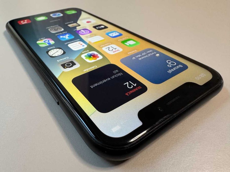  Apple / iPhone XR 128 Gb / Black