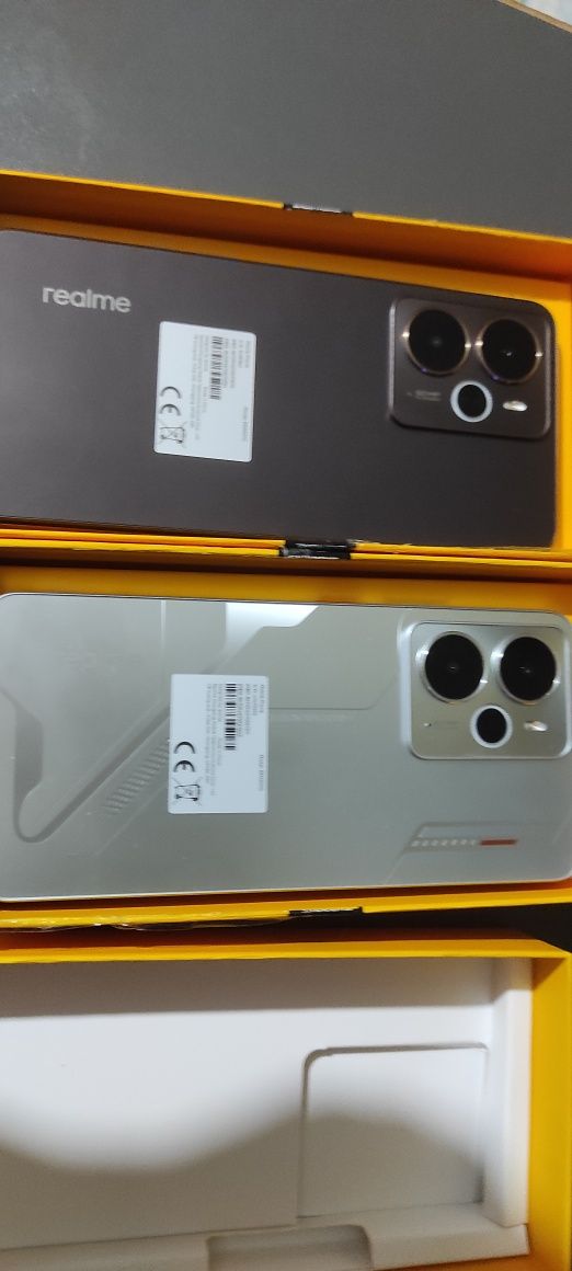 Realme 14 5G, 8GB RAM-256GB 2 броя НОВИ
