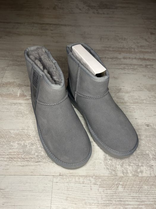 Оригинални ботуши UGG Classic Mini Side Logo II grey